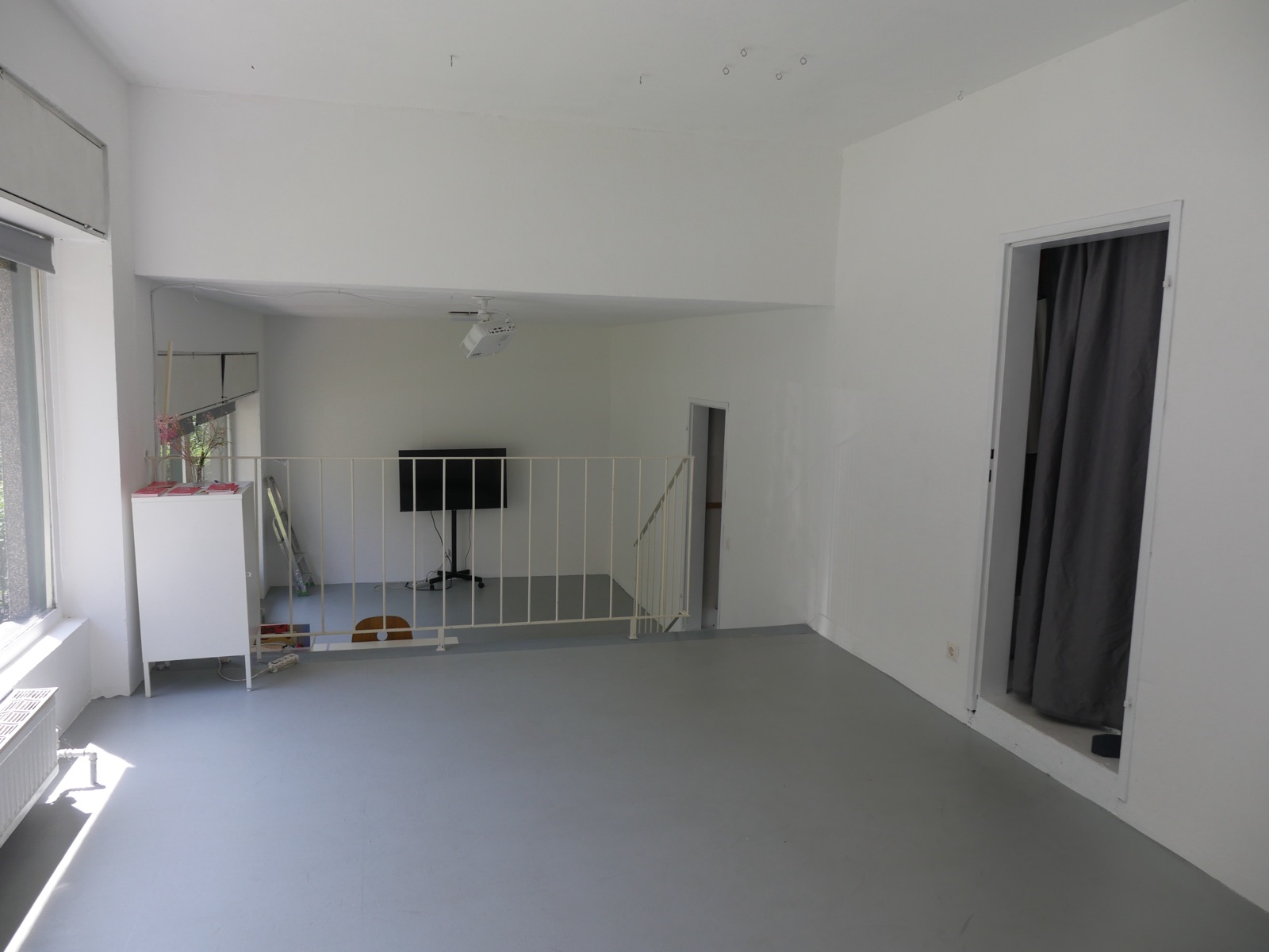 Empty Fabrikraum exhibition space view